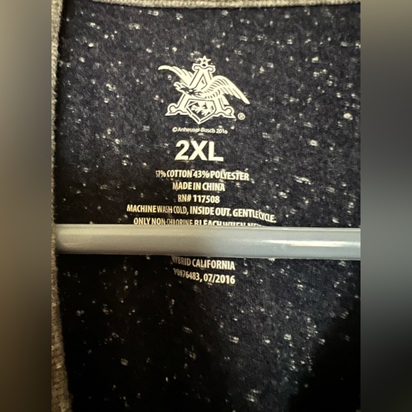 Budweiser 3/4 Sleeve Baseball Style T-Shirt 
Size: 2X - Picture 4 of 6